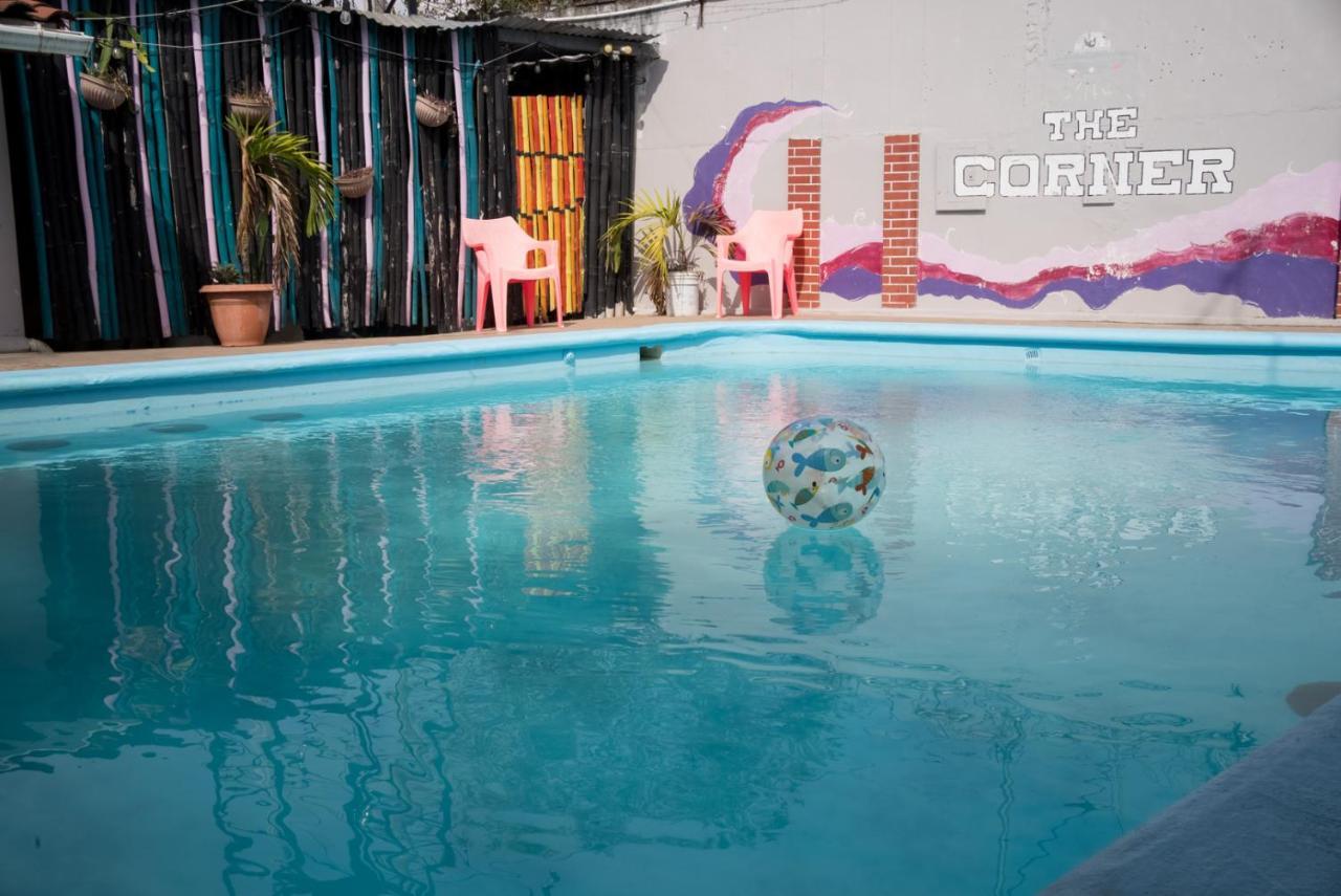 The Corner Hostel Плайя-Бланка Экстерьер фото