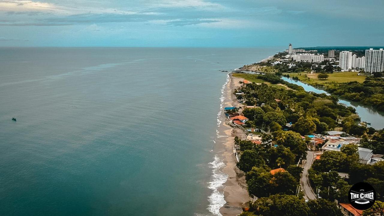The Corner Hostel Плайя-Бланка Экстерьер фото