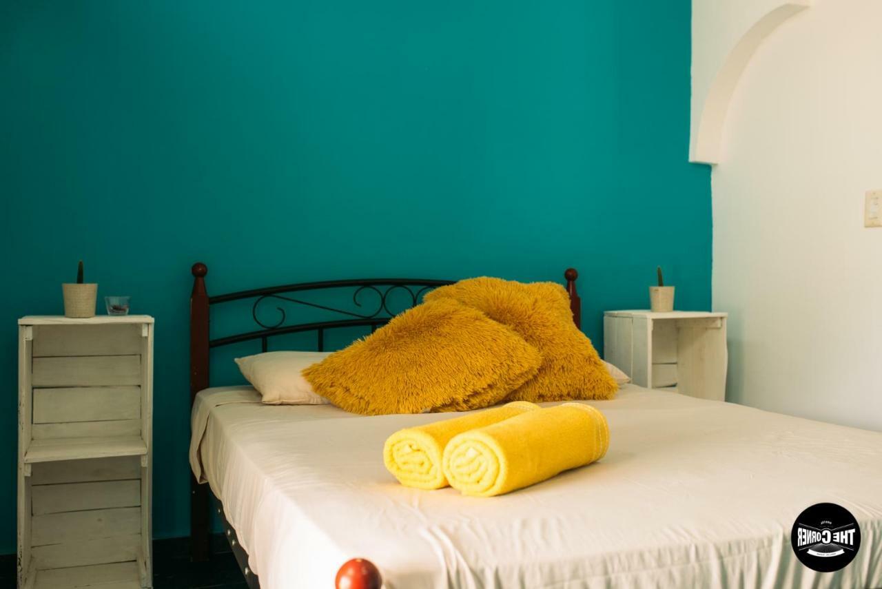 The Corner Hostel Плайя-Бланка Экстерьер фото